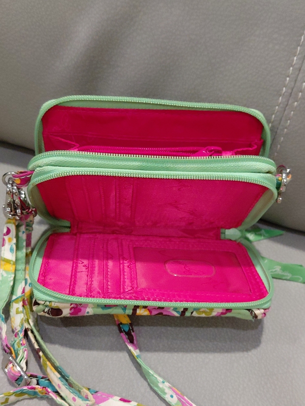 VERA BRADLEY MINI WRISTLET/WALLET Crossbody - Picture 5 of 9
